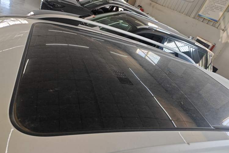 Used Roewe RX5 2025 PLUS 330TGI Automatic Trendsetting Smart Edition
