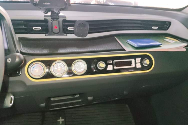 Used Wuling Hongguang MINIEV 2021 Macaron Premium Model – Lithium Iron Phosphate
