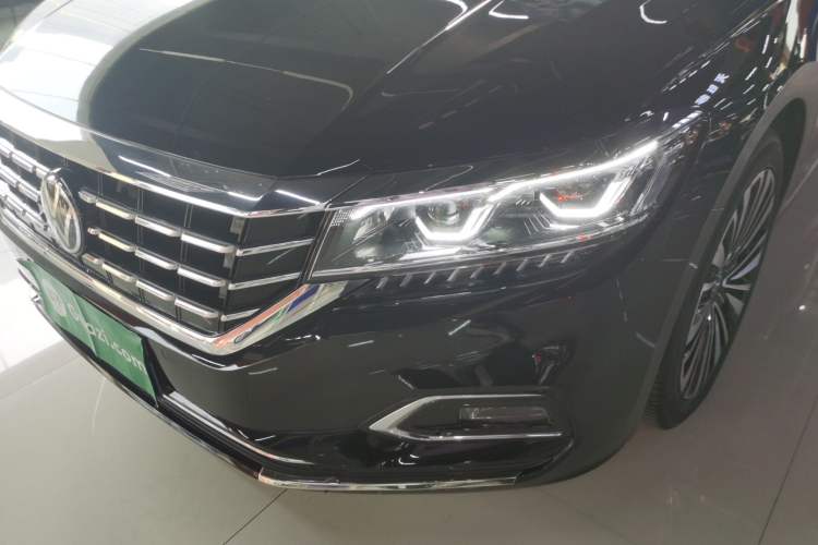 Used Volkswagen Passat 2020 Revised Version 330TSI Luxury Edition China VI Standard
