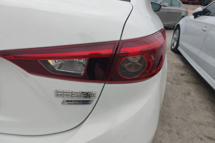 Used Mazda Mazda 3 Axela 2017 Sedan 1.5L Automatic Luxury Model Emission Standard China V