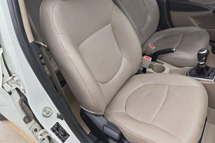 Used Hyundai Verna 2014 1.4L Manual Smart GLS Trim