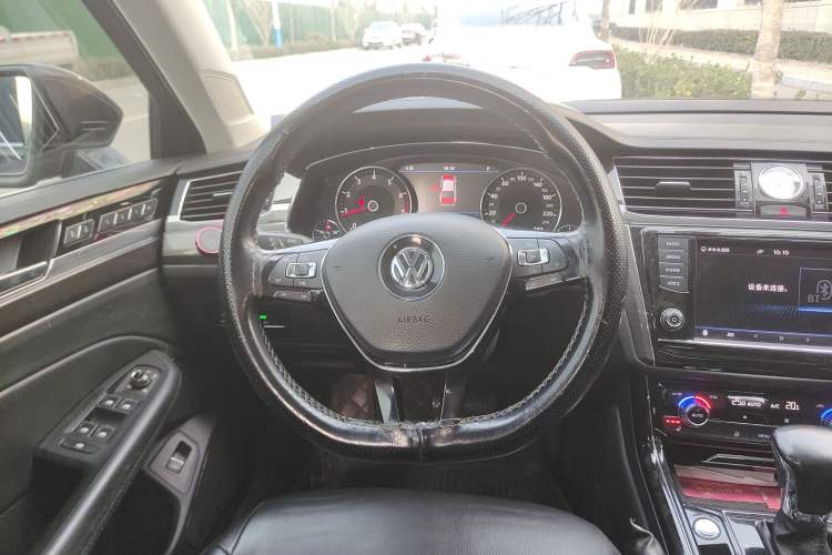 Used Volkswagen Phideon 2018 380TSI Two-Wheel Drive Business Edition
