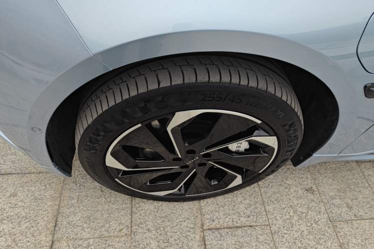 Used Zeekr 001 2021 Ultra-Long Range Dual-Motor YOU Version
