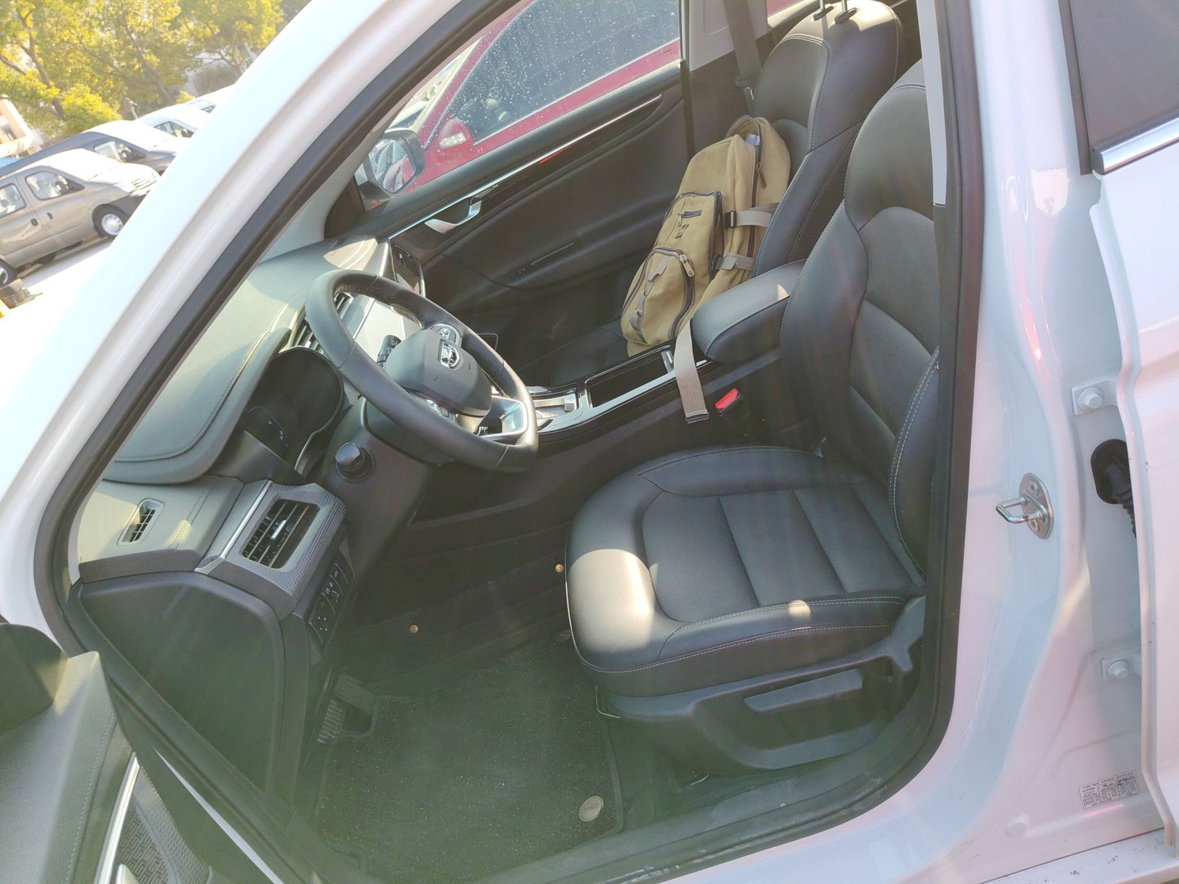 Переднее сиденье в автомобиле