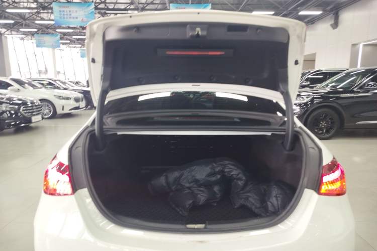 Used Mercedes-Benz C-Class 2023 Restyled C 260 L Sport Edition
