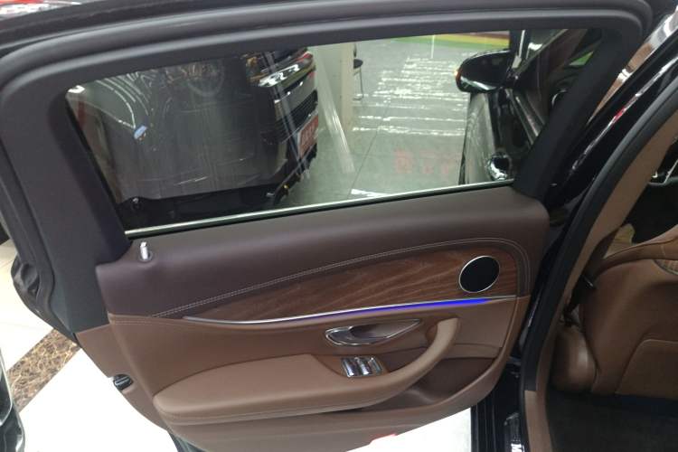 Used Mercedes-Benz E-Class New Energy 2022 Facelift E 350 e L Plug-in Hybrid Sedan