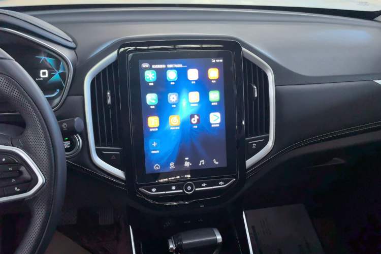 Used Baojun 530 2021 Global Car Anniversary Edition 1.5T CVT Prestige Connected Model 7 Seats
