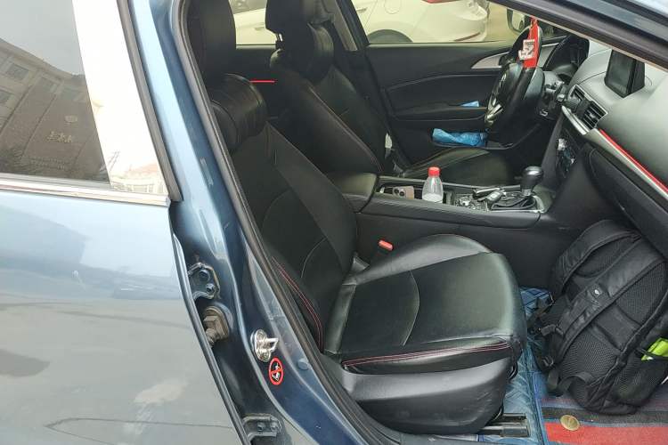 Used Mazda Mazda 3 Axela 2019 Cloud-Controlled Sedan 1.5L Automatic Luxury Model China VI Standard