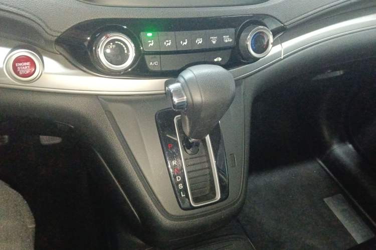 Used Honda CR-V 2015 2.0L two-wheel drive Fashion Edition
