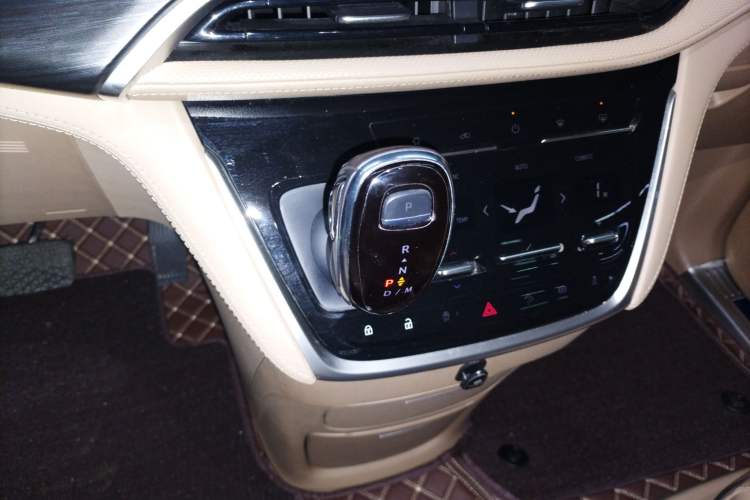 Used Buick GL8 2021 ES Land Cruiser 653T Luxury Edition