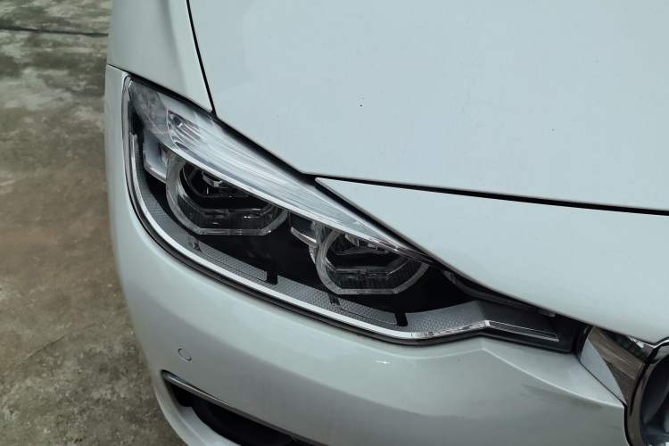 TDK.VehicleDetails.img