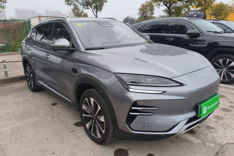 Used BYD Song PLUS New Energy 2025 EV Intelligent Driving Version 520km Premium Model
