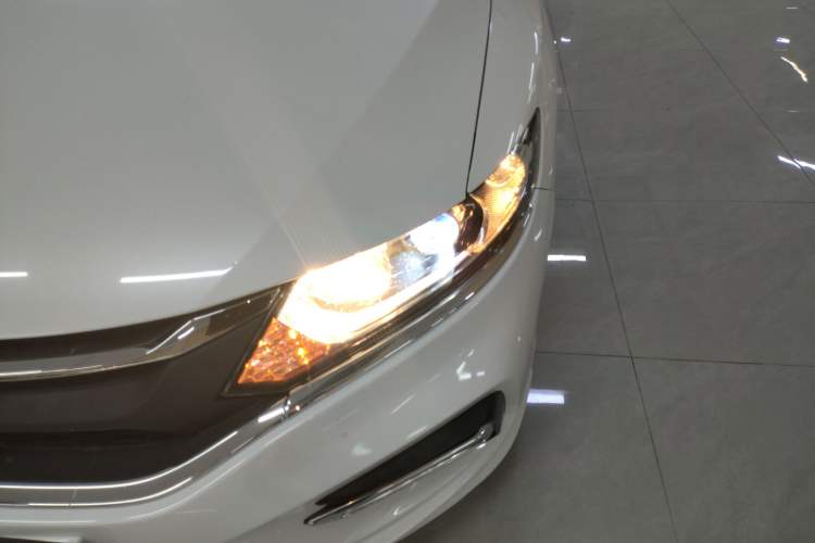 Used Honda Jade 2017 1.8L automatic Comfort version 5 seats
