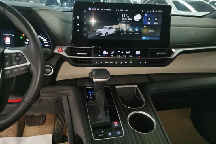 Used Toyota Sienna 2024 2.5L Hybrid Four-Wheel Drive Prestige Edition
