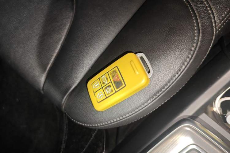 Used Volvo V40 2014 2.0T Zhiya Edition