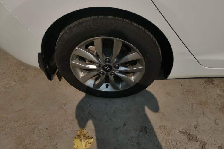 Used Hyundai Elantra 2015 1.6L Automatic Fashion Model
