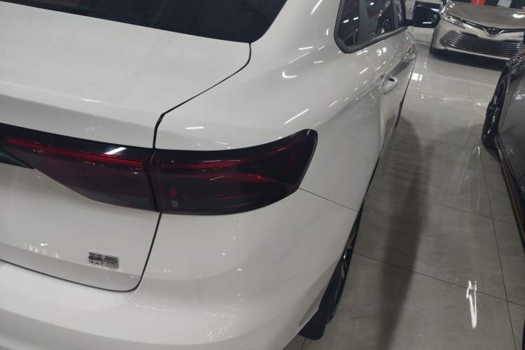 Used Geely Auto Emgrand 2025 4th Generation 1.5L CVT Longteng Edition
