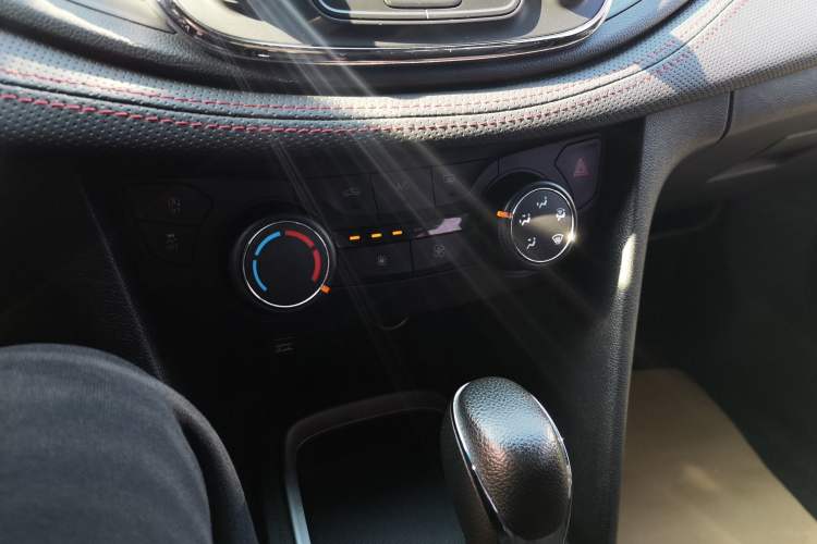 Used Chevrolet Monza 2019 RS 330T Automatic Comfort Edition China VI Standard
