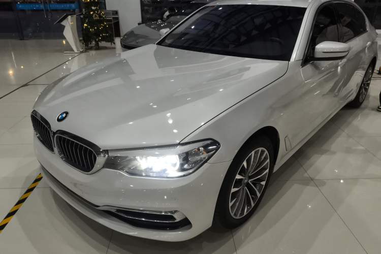 Used BMW 5 Series 2019 525Li Luxury Package