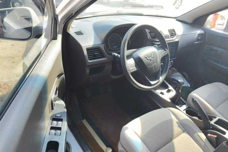 Used Wuling Hongguang 2016 1.5L Restyled S Comfort Version
