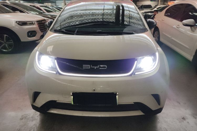 Used BYD Dolphin 2023 420 km Fashion Edition
