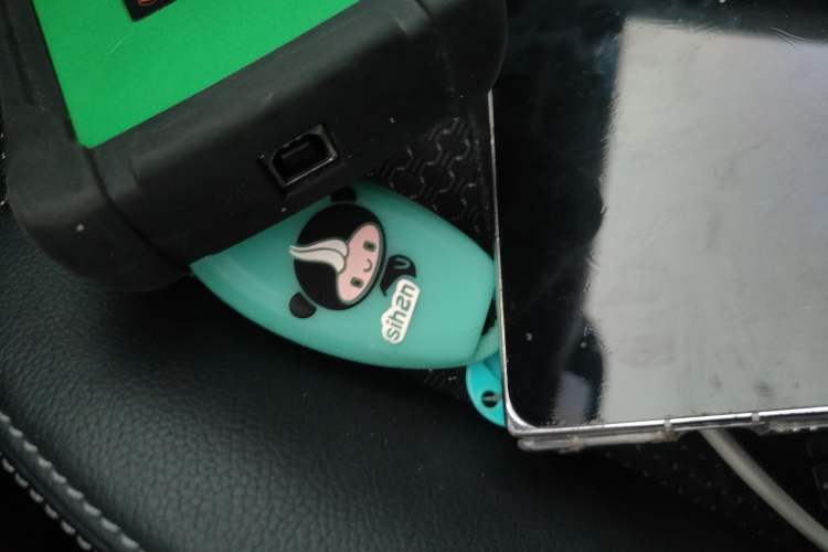 Used Nissan Kicks 2018 1.5L CVT Smart Connect Luxury Edition
