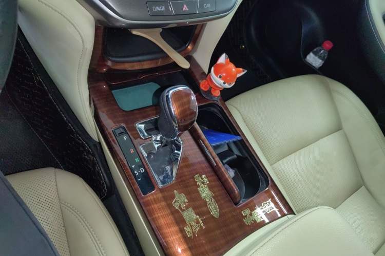 Used Toyota Crown 2015 2.0T Fashion Edition
