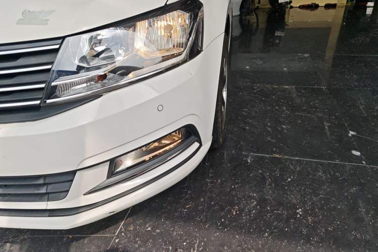 Used Volkswagen Gran Lavida 2015 230TSI DSG Comfort Edition
