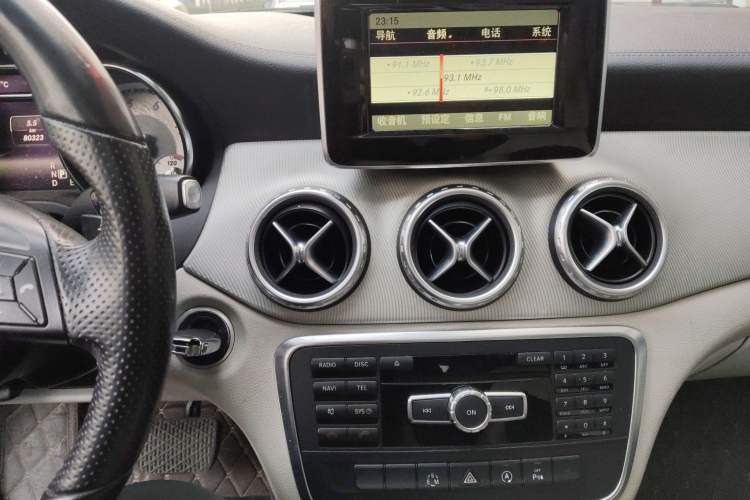 Used Mercedes-Benz GLA 2015 GLA 200 Fashion Model