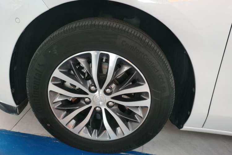 Used Buick GL8 2022 ES Landtrek 653T Luxury Edition
