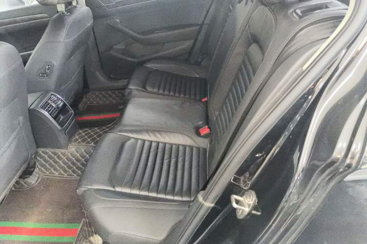 Used Volkswagen Magotan 2019 330TSI DSG Leading Model China VI Standard