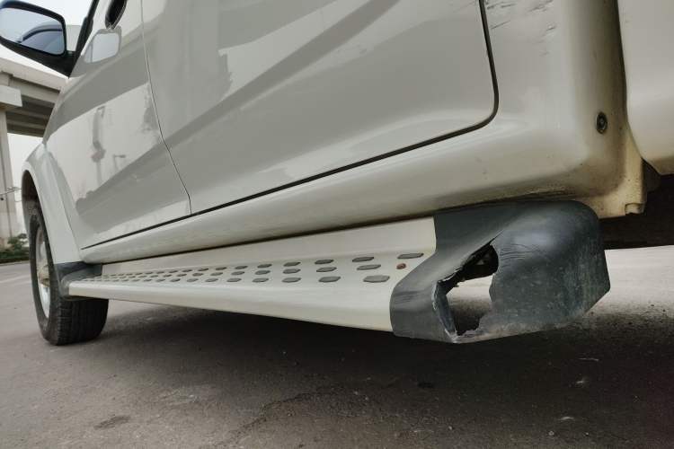 Used Great Wall Wingle 5 2017 2.0T European Version Diesel Two-Wheel Drive Advanced Large Double-Cab GW4D20E
