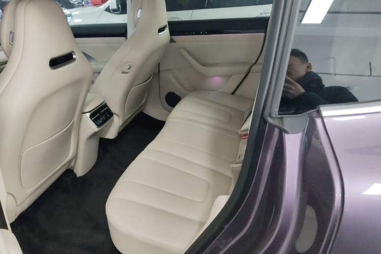 Used Hima Luxeed R7 2025 Range-Extended Version 251 km Max
