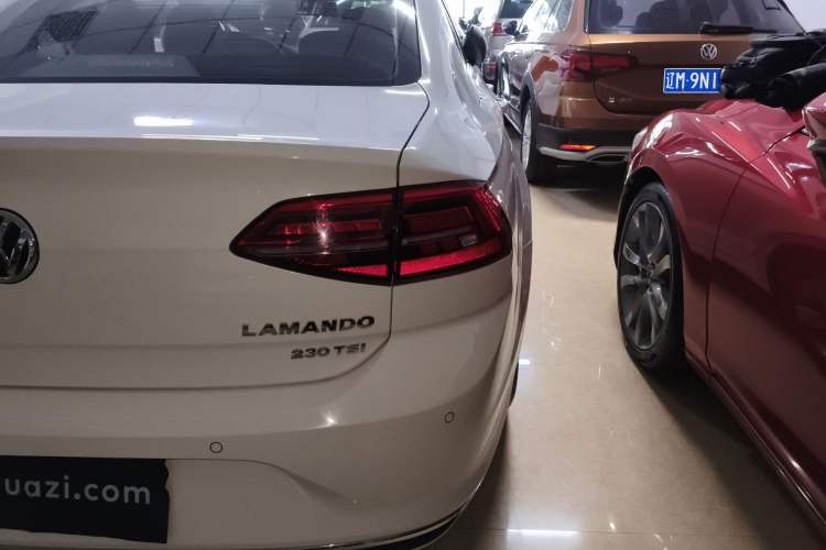 Used Volkswagen Lamando 2019 230TSI DSG Fashion Edition China VI
