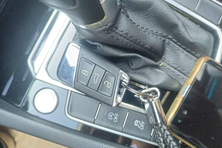 Used Volkswagen Magotan 2018 330TSI DSG Luxury Model
