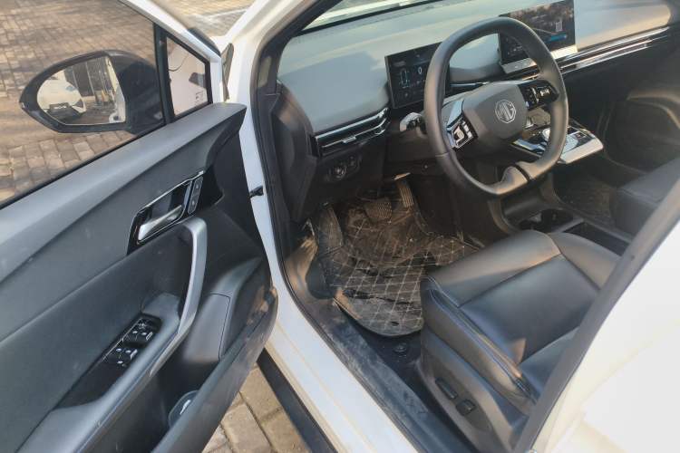 Used MG 4 EV 2022 425 km Luxury Edition
