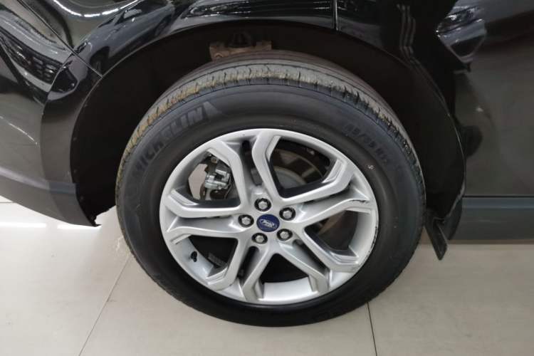 Used Ford Edge 2018 EcoBoost 245 Two-Wheel-Drive Titanium 7-Seater China VI Standard