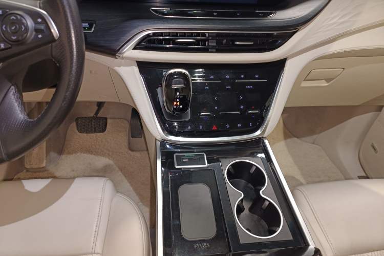 Used Buick GL8 2020 Avenir Avia Six-Seat Deluxe Edition