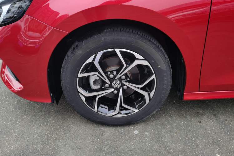 Used MG 5 2021 180 DVVT CVT Youth Luxury Edition
