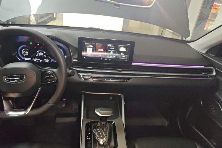 Used Geely Auto Emgrand 2022 4th Generation 1.5L CVT Luxury Model
