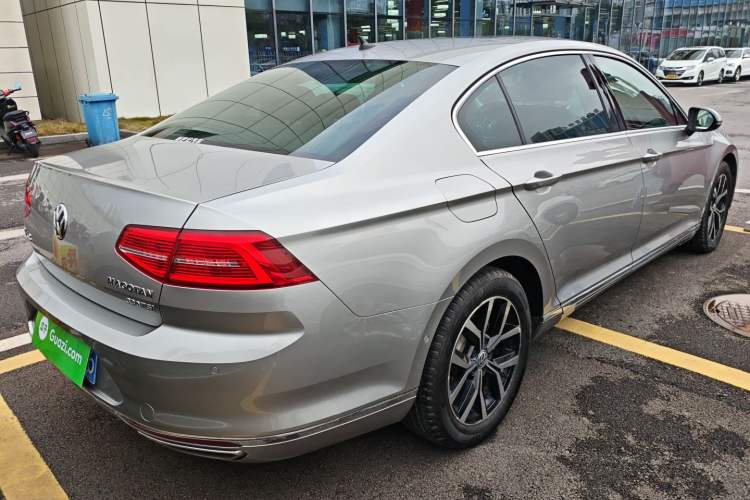 Used Volkswagen Magotan 2017 330TSI DSG Luxury Model
