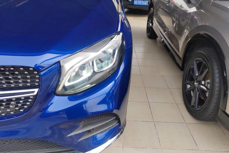 Used Mercedes-Benz GLC 2018 GLC 260 4MATIC Luxury Model
