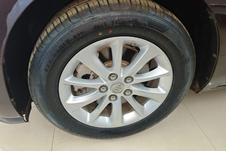 Used Buick GL8 2017 ES 28T Comfort Model China V Standard
