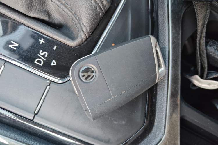 Used Volkswagen Tiguan L 2020 330TSI Automatic Two-Wheel Drive Panoramic Comfort Edition China VI Standard