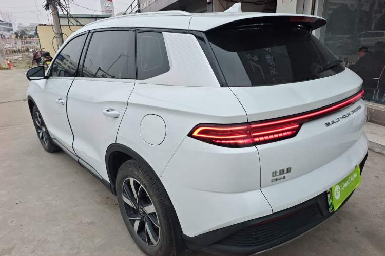 Used BYD Song Pro New Energy 2024 HONOR Edition DM-i 71KM Navigation Model
