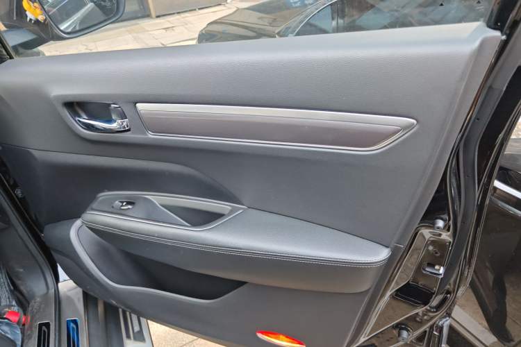 Used Renault Koleos 2017 2.5L Two-Wheel Drive Prestige Edition
