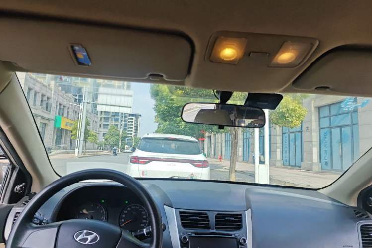 Used Hyundai Verna (older generation) 2014 1.4L Manual Fashion GS Model
