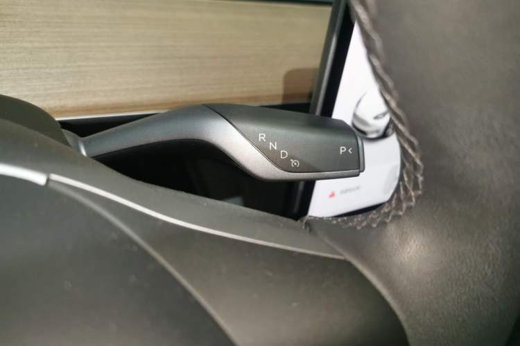 Used Tesla Model Y 2021 Long-Range All-Wheel-Drive Version 3D7