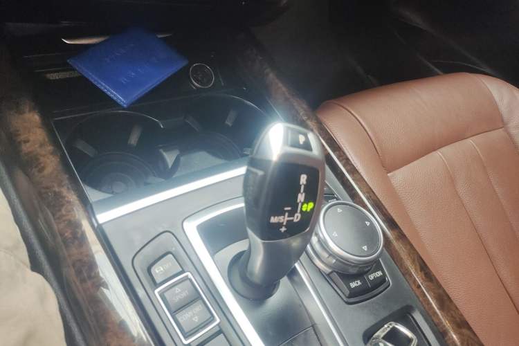 Used BMW X5 2015 xDrive28i
