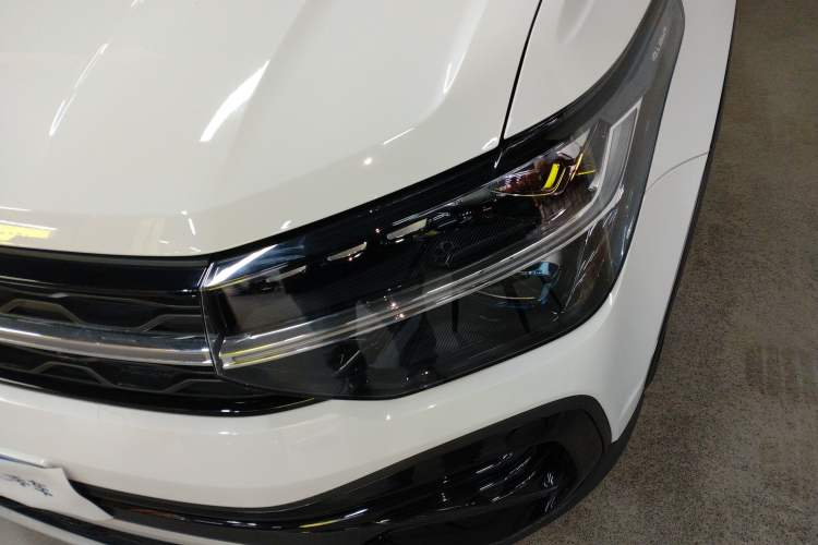 Used Volkswagen Tharu 2024 300TSI Two-Wheel-Drive Moon Luxury Edition
